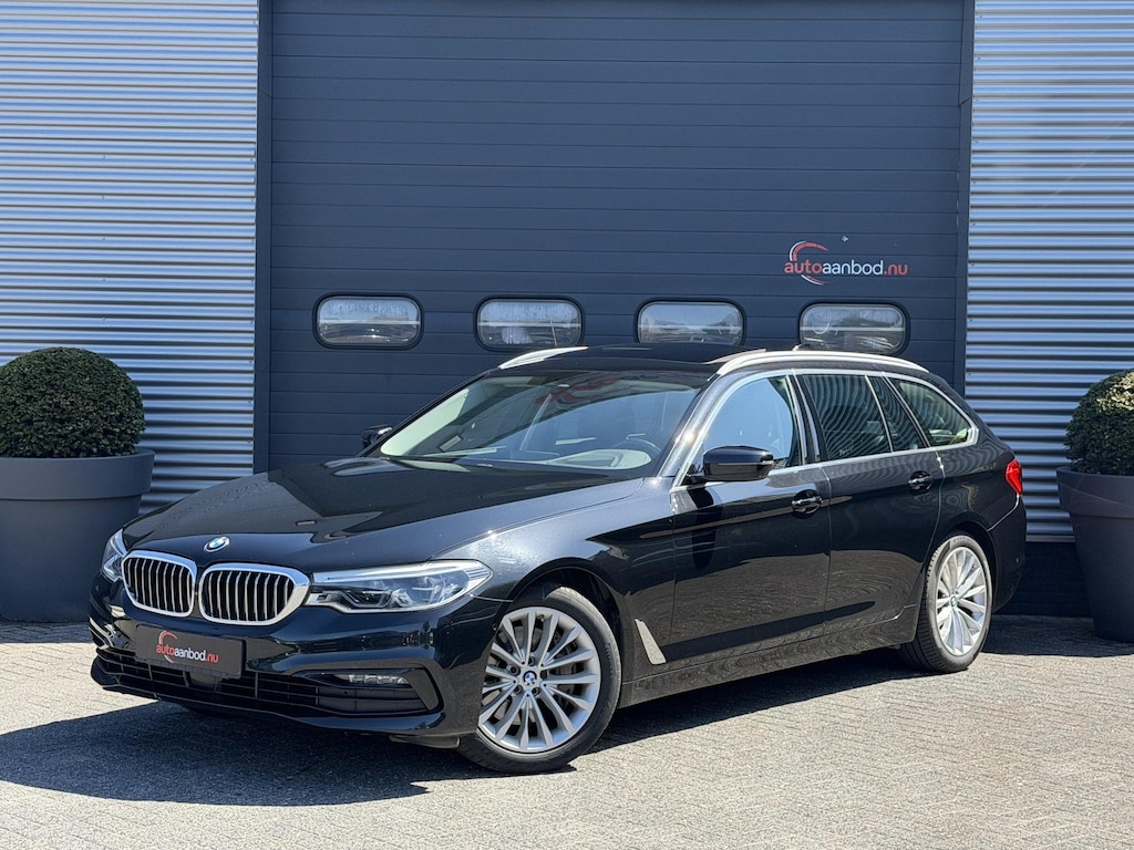BMW 5-Serie Touring 540i xDrive High Executive Edition | Panoramadak | 360* Camera | Elektrische Achterklep | Climate Control |