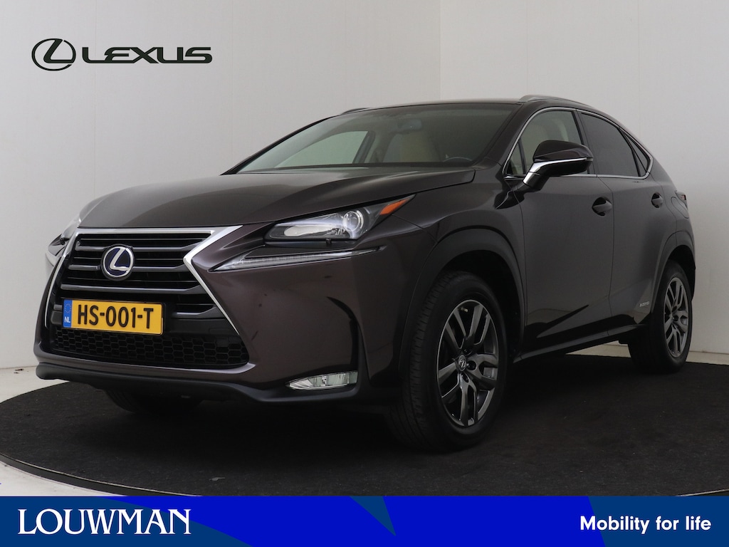 Lexus NX 300h AWD Luxury Line | Dealer Onderhouden | Stoelverwarming | LED-Verlichting | Navigatie | Cruise Control | Lederen Bekleding |