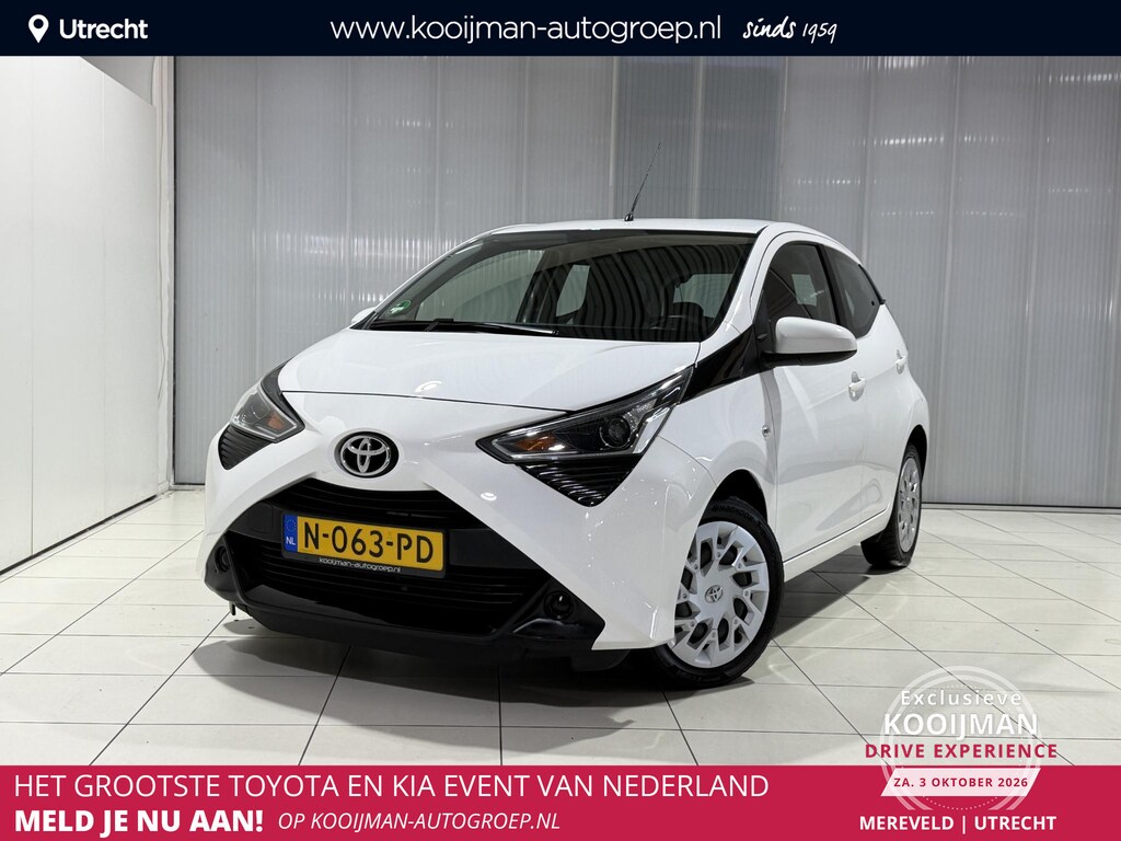 Toyota Aygo 1.0 VVT-i x-play limited Navigatie systeem , All season banden m Apple carplay/anroid auto , Airco , BTW Auto