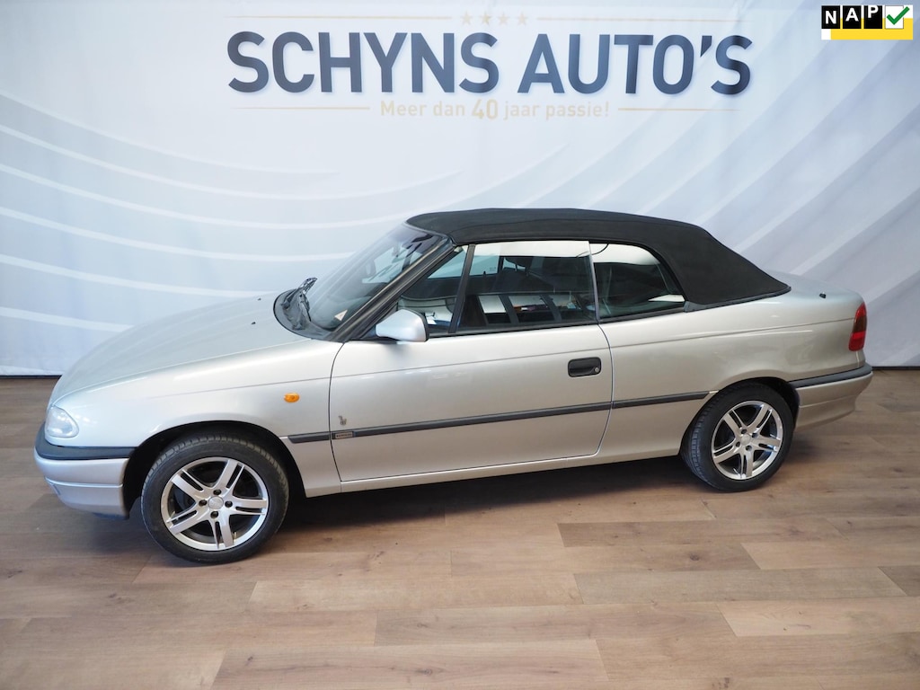 Opel Astra Cabriolet 1.6i Electrisch dak