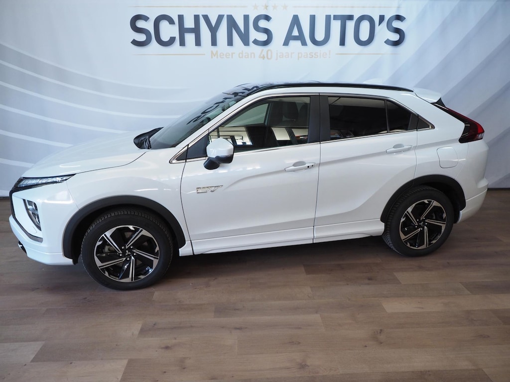 Mitsubishi Eclipse Cross 2.4 PHEV Intense+ Hybride Panoramadak Leder Parkdisance Camera Stuur stoelverwarming Warning Safetysystem