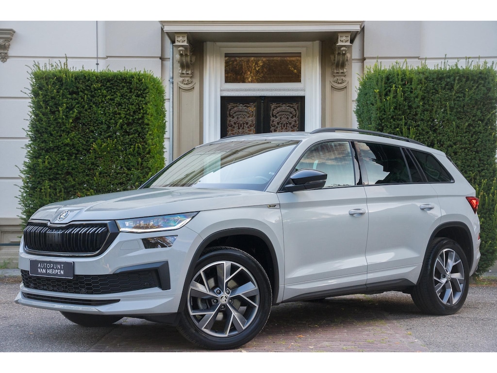 Skoda Kodiaq 1.5 TSI Sportline Business FACELIFT | TREKHAAK | MEMORY | DIG. DISPLAY | CARPLAY | 1E EIGN