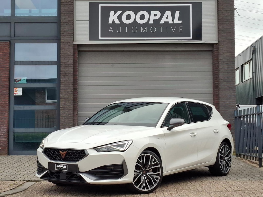CUPRA Leon 1.4 e-Hybrid VZ Adrenaline | Matrix LED | Camera | ACC