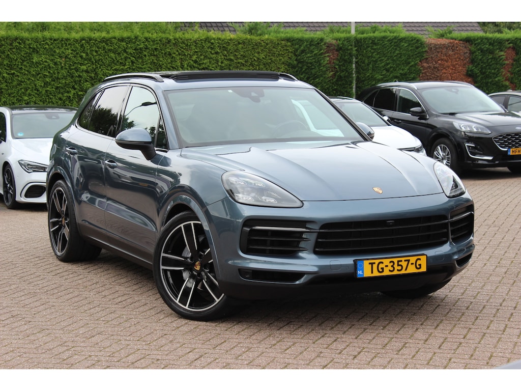 Porsche Cayenne 3.0 / Panoramadak / 360Camera / Achterasbesturing / Adaptieve Stoelen / Luchtvering / 21'' / Bose / Matrix LED / Sportchrono / Stoelventilatie+Verwarming / Stuurverwarmd / Dodehoek / DAB / Cruise
