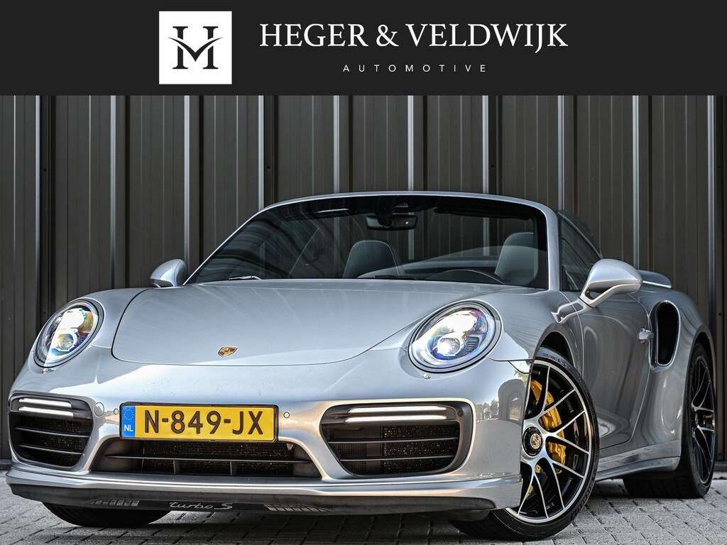 Porsche 911 Cabrio 3.8 Turbo S | Keramische Remmen | Carbon Inleg | 18 Wegs Adaptieve Sportstoelen + Memory | Achterasbesturing | Bose | Camera | Sport Chrono | Stoel + Stuurverwarming |