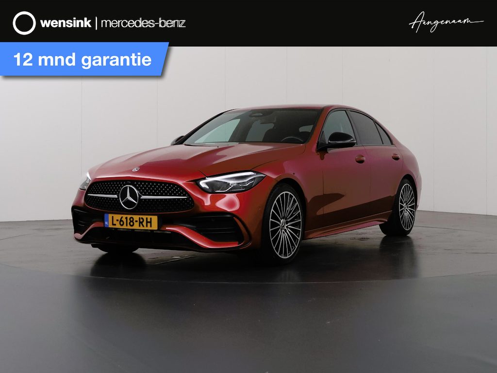 Mercedes-Benz C-klasse 180 AMG Line | Night | Multispaaks velgen | Achteruitrijcamera | Stoelverwarming |