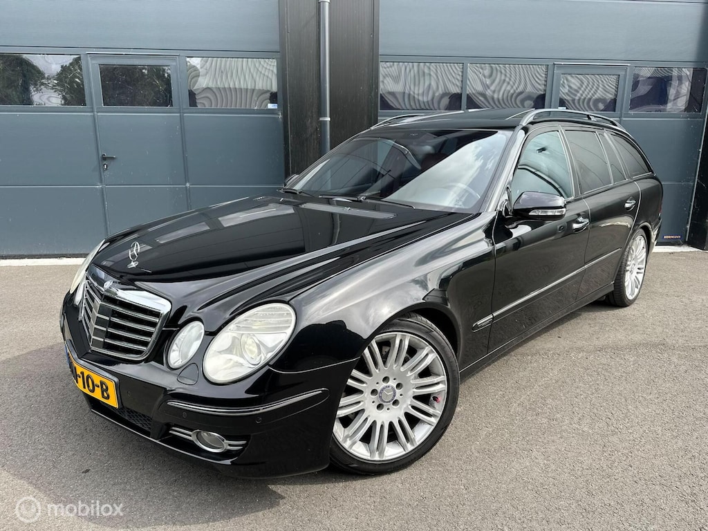 Mercedes-Benz E-klasse Estate 350 CGI Avantgarde motor rookt!