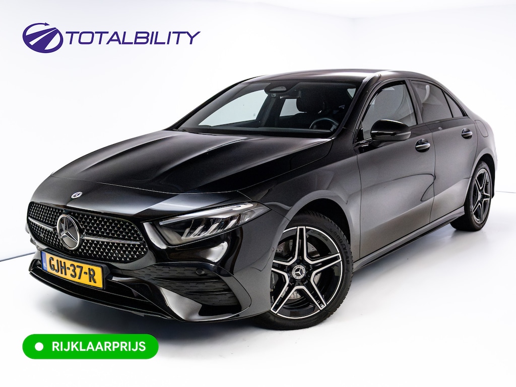 Mercedes-Benz A-klasse 250 e Star Edition AMG Line Night Facelift | Adap. Cruise | Stoelverw. | Sfeerverlichting | Navigatie | App. connect | Camera, Dodehoek waarschuwing, All season banden