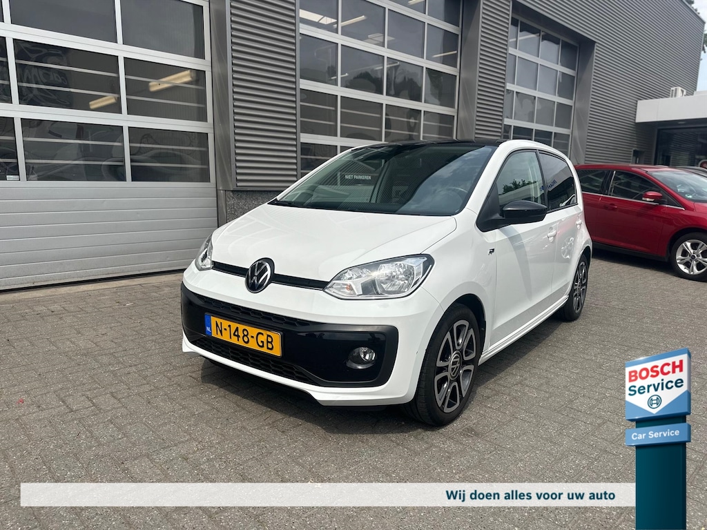 Volkswagen Up! 1.0 MPI 65PK R-line,camera,carplay, enz