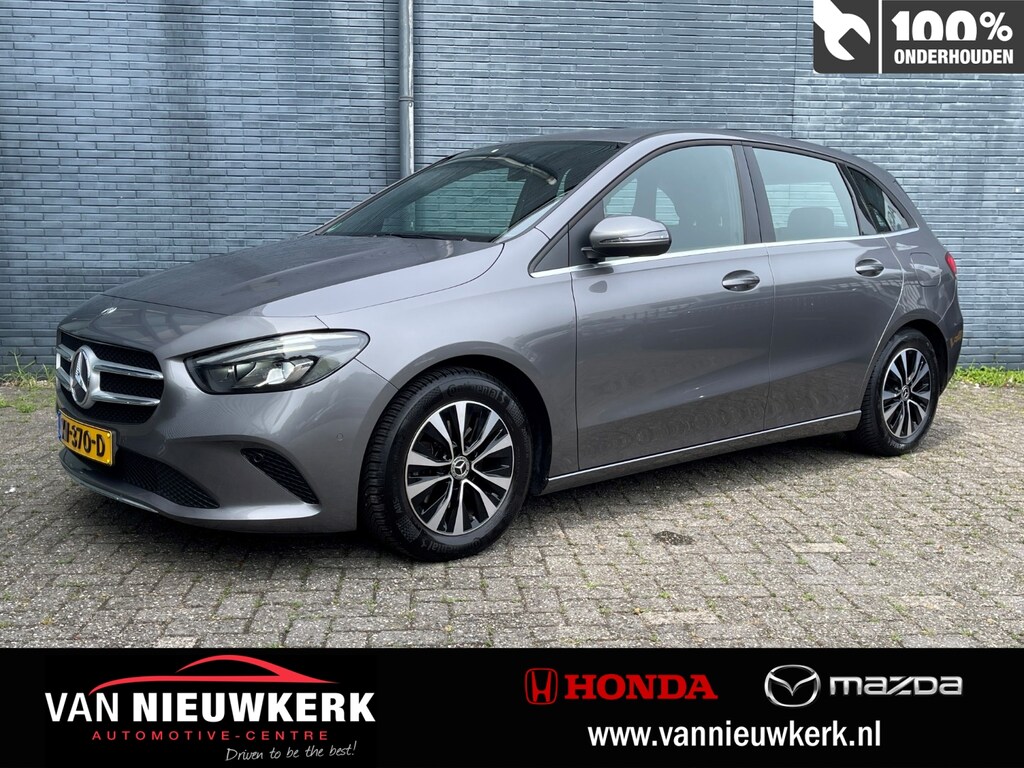 Mercedes-Benz B-klasse B180 136PK 7G-DCT Automaat Business Solution | 1e Eigenaar | Wegklap Trekhaak 1400KG | Navi & Carplay | Digitaal Dashboard | Stoelverwarming | LED |