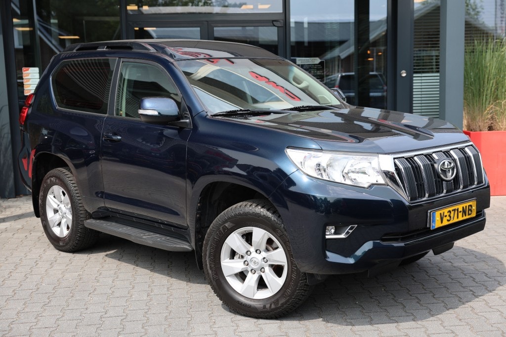 Toyota Land Cruiser 2.8 D-4D 3DRS CHALLENGER A/T VAN
