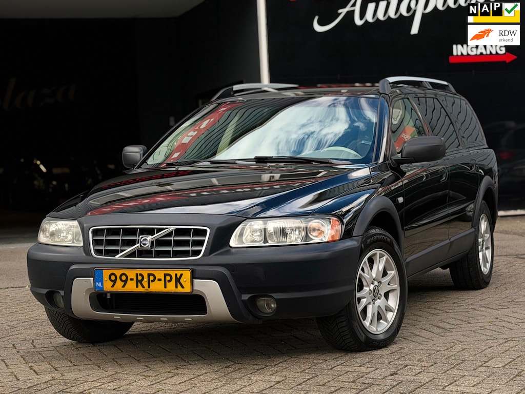 Volvo XC70 2.5 T Momentum AUTOMAAT STOELVERW./LEDER/CRUISE/YOUNGTIMER | NETTE AUTO !