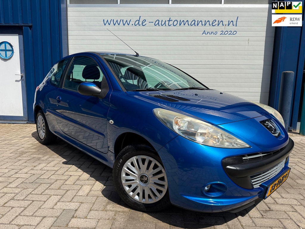 Peugeot 206+ 1.4 XS 3-deurs / AIRCO / CRUISE / TREKHAAK / NIEUWE APK 09-27