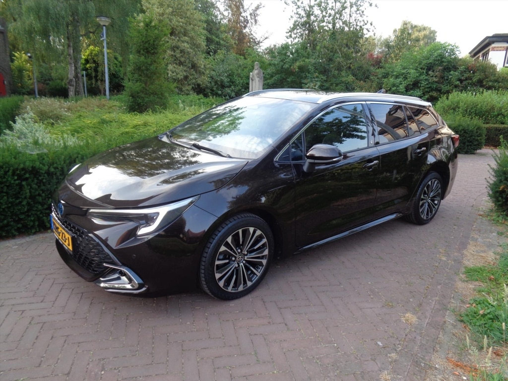 Toyota Corolla Touring Sports 1.8 Hybrid 140 CVT Dynamic Team Edition, rijklaarprijs bij Toyota specialist !
