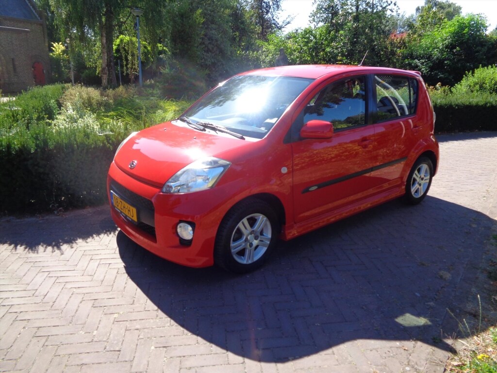 Daihatsu Sirion 1.3 Sport, rijklaar met 12 maanden dealergarantie