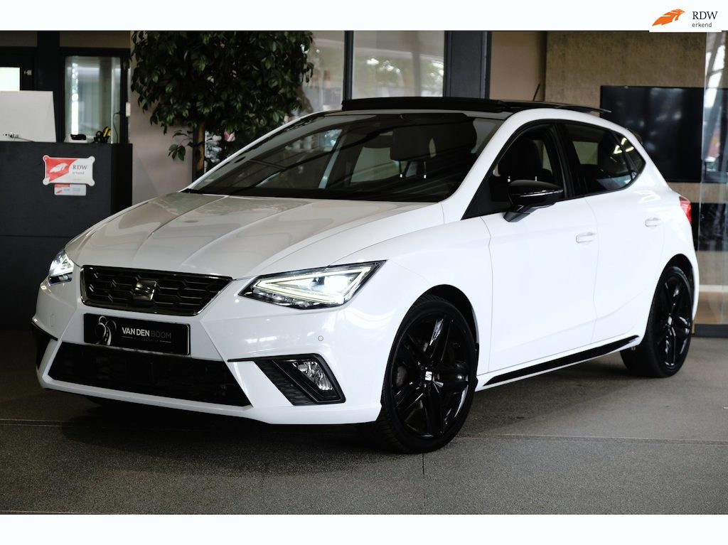 SEAT Ibiza 1.0 EcoTSI FR 110PK DSG Pro Black Edition Facelift Pano Alcantara Cam Led