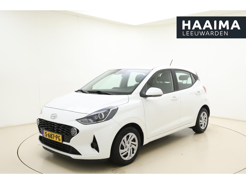 Hyundai i10 1.0 Premium | Camera | Parkeersensoren | Climate control | Weinig kilometers | Cruise control | DAB Radio