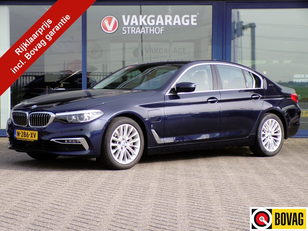 BMW 5-Serie 530e iPerformance High Executive, Leder / Sensoren + Camera  / Stoelverwarming / Full LED. / Climate Control / Navigatie / 18'' LMV