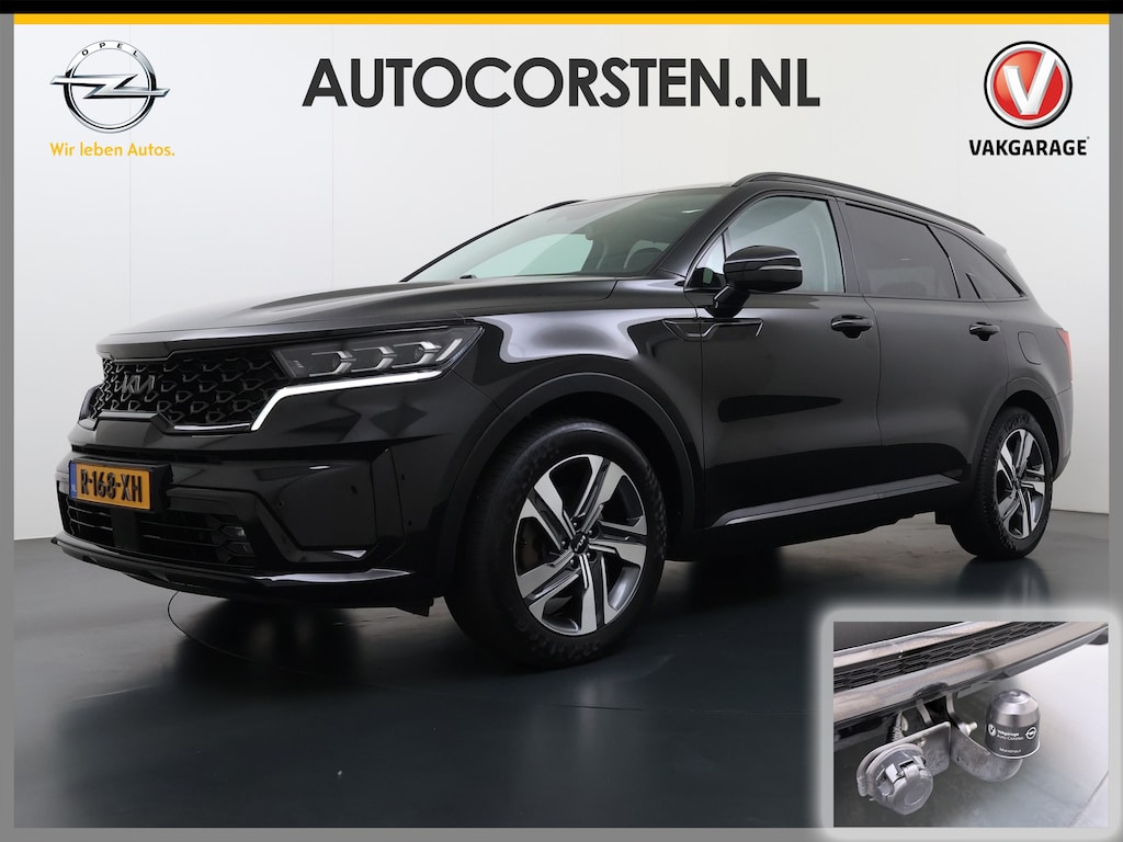 Kia Sorento T 230PK AUT-6 Hybrid 7-Pers. Pano-Dak Leer Adap.Cruise Bose®-Audio Stuur+Stoel+Achterbank Verwarming Elek.Stoelen Apple Carplay Android Auto DynamicPlusLine SOH 100% Elek.Achterklep Keyless Ecc Navi Camera Pdc Privacy Glas Lmv 19" Led DAB Isofix 1e Eigenaar 1.650KG Trekgewicht Origineel Nederlandse Auto
