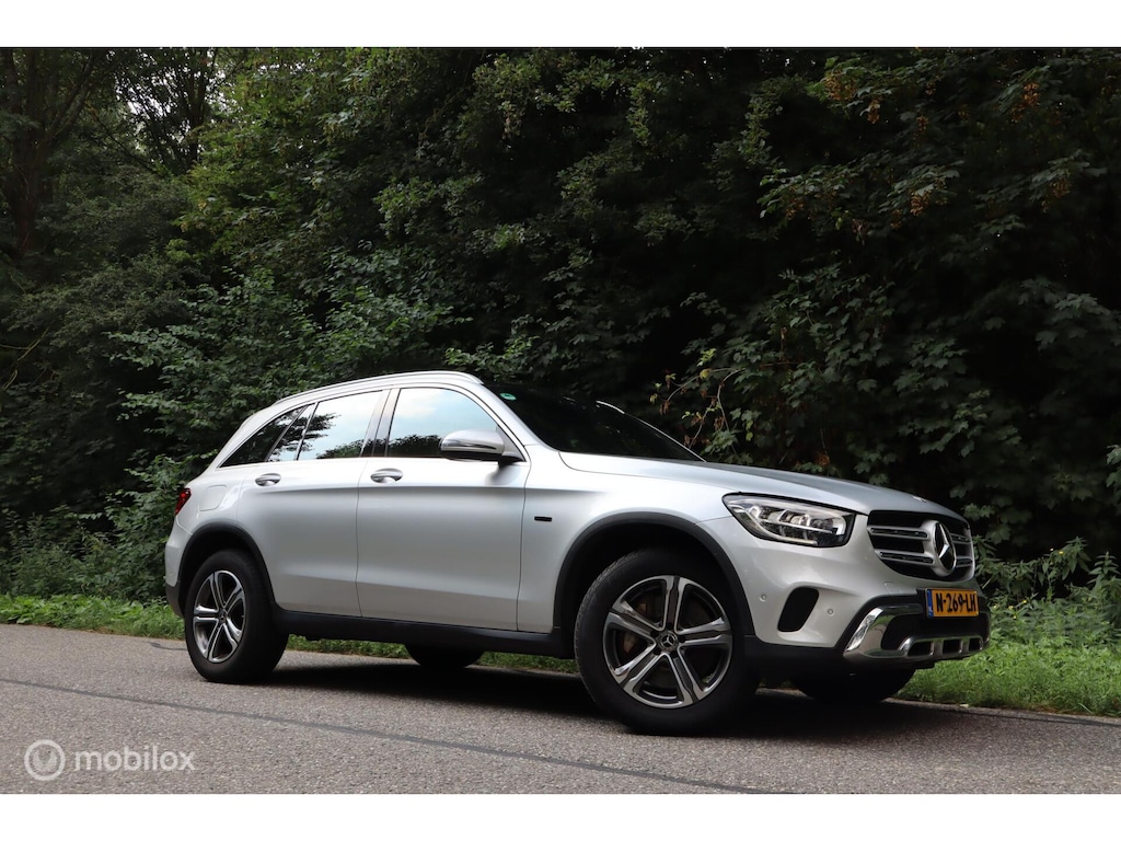 Mercedes-Benz GLC 300e 4MATIC Premium | Pano | Camera |
