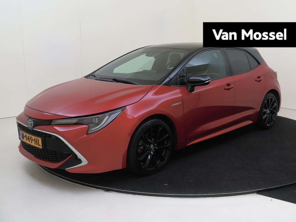 Toyota Corolla 2.0 Hybrid Premium | Automaat | Parkeersensoren Voor + Achter | Parkeer Camera | Verwarmde Voorstoelen