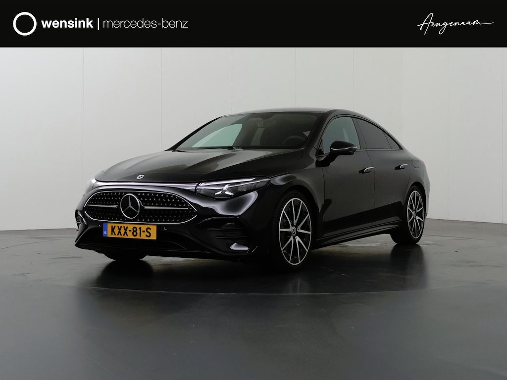 Mercedes-Benz CLA 180 Business Solution AMG | Panoramadak | Trekhaak | Nightpakket | Sportstoelen| Dodehoekassistent | Matrix Led |