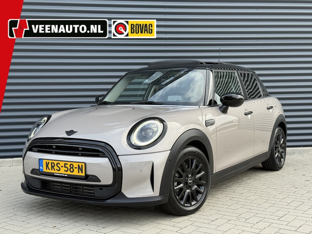 MINI Cooper 5-Deurs 1.5 Pano/Leder/Apple/Camera