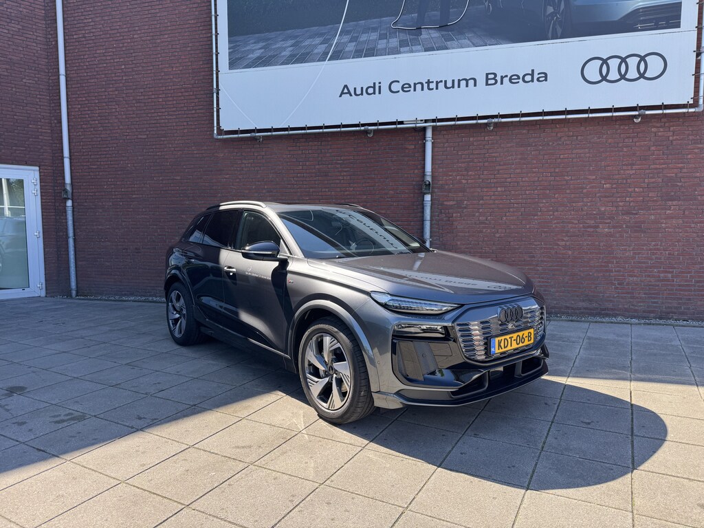 Audi Q6 e-tron SUV S Edition Panoramadak,Luchtvering,Trekhaak Panoramadak / Luchtvering / Trekhaak