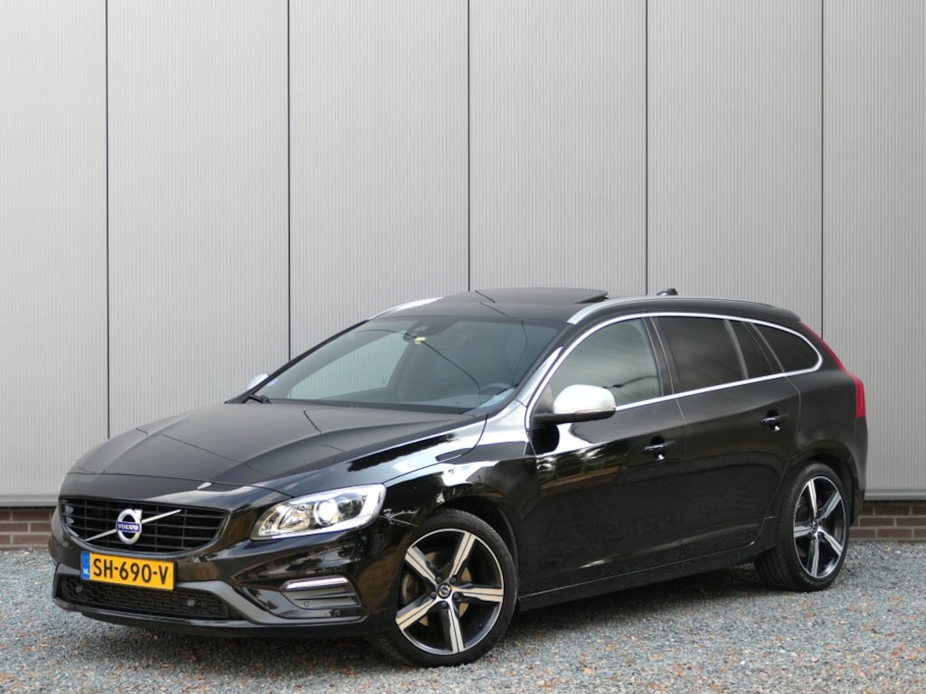 Volvo V60 T4 Business Sport 12 MND garantie Schuifdak / Xenon / Trekhaak