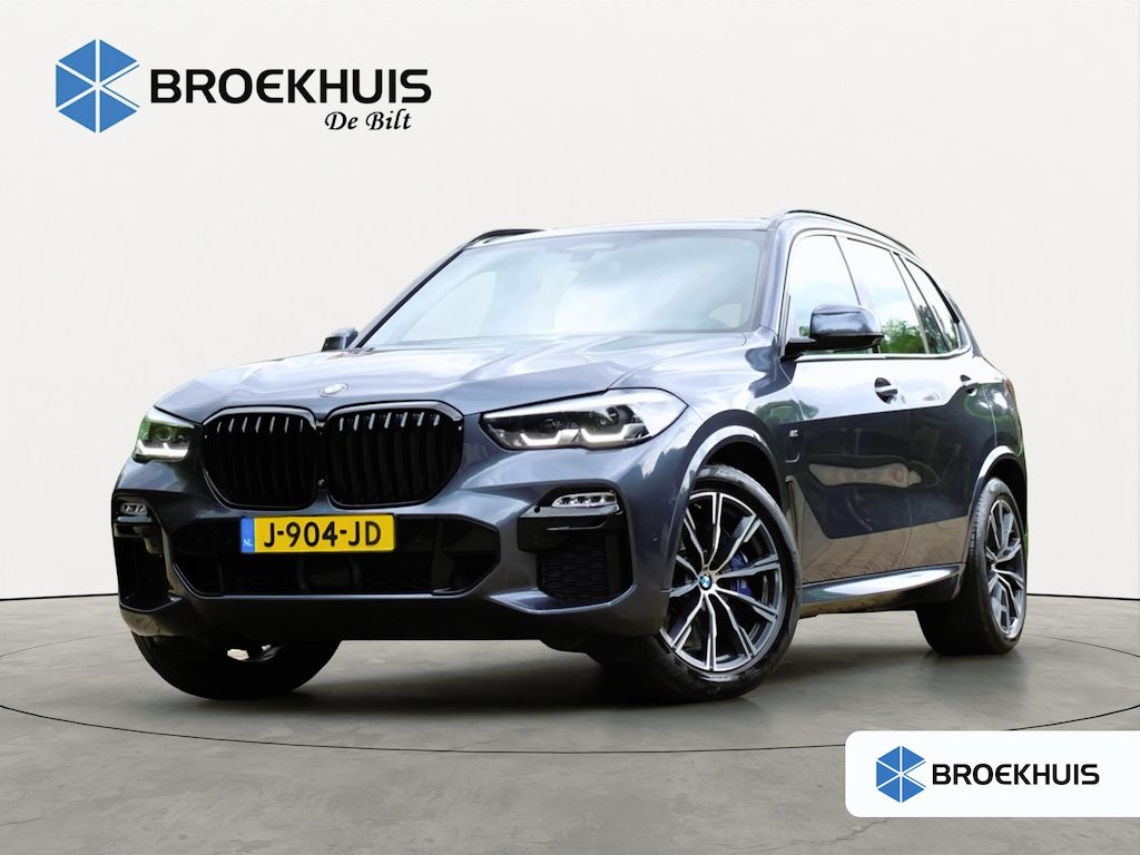 BMW X5 xDrive45e High Executive | NL-AUTO! | M-SPORT | 360° CAMERA ELEKTR TREKHAAK | LUCHTVERING | ADAPTIVE CRUISE | DODE HOEK | HARMEN KARDON | LANE ASSIST | ELEKTR. STOEL INCL GEHEUGEN