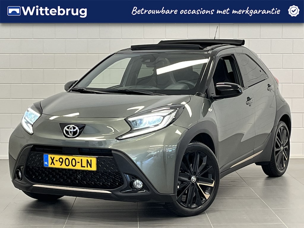 Toyota Aygo X 1.0 VVT-i MT Premium OPEN DAK | TWO TONE | NAVIGATIE | ZEER LUXE!