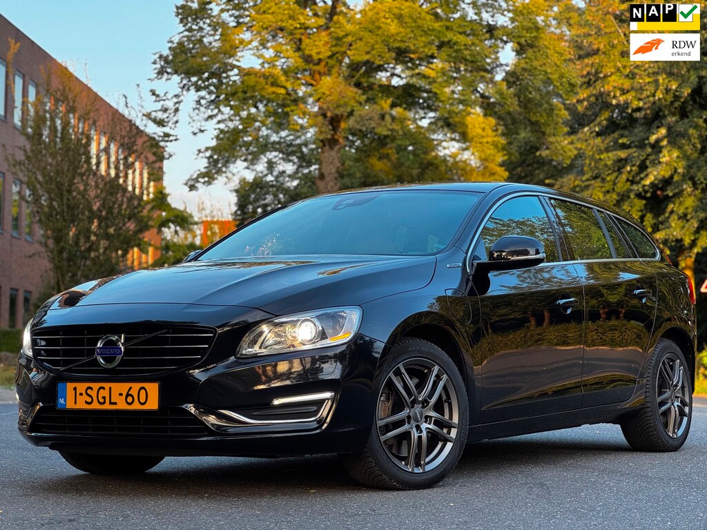 Volvo V60 2.4 D6 AWD Plug-In Hybrid Summum|AUT|XENON|NAVI|LEDER|MEMMORIE