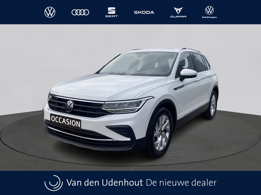 Volkswagen Tiguan 1.5 TSI 150pk DSG Life Business | Panoramadak | Wekl. trekhaak | Keyless | Stoelverwarming