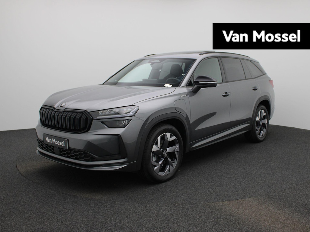 Skoda Kodiaq 1.5 TSI PHEV Sportline Business 204 PK | Automaat | Panoramadak | Matrix LED Koplampen | Navigatie |  Apple Carplay/Android Auto | Keyless Entry | Achteruitrijcamera | Climate Control | Adaptive Cruise Control | Parkeersensoren | Elektrische achterklep | Privacy Glass | Stoelverwarming | Lichtmetalen velgen| Direct leverbaar! |