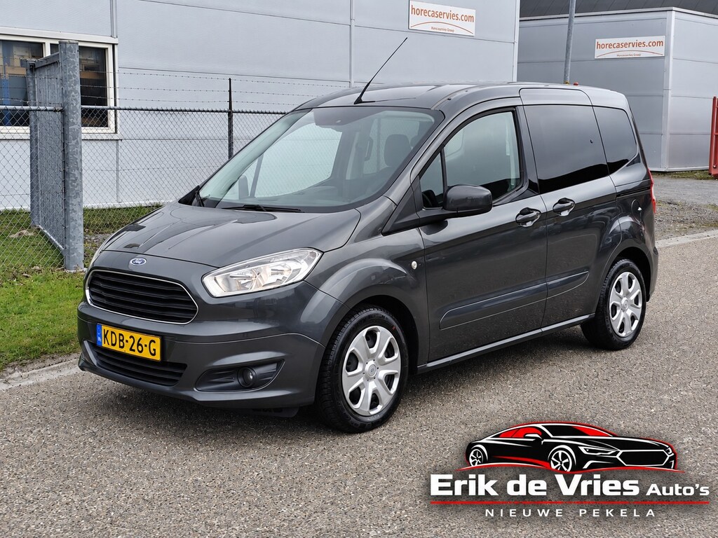 Ford Tourneo Courier 1.0 Titanium