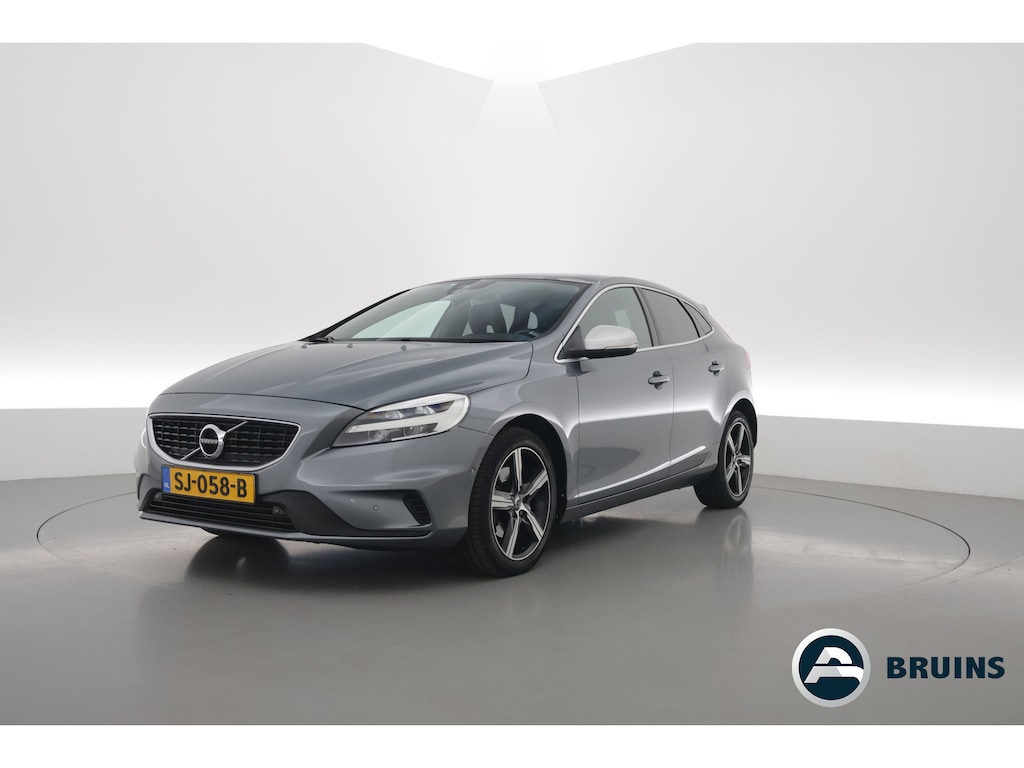 Volvo V40 2.0 T4 190PK R-Design | Rijklaar |  Leer | Panorama-dak | Trekhaak | Camera | Stoelverwarming |