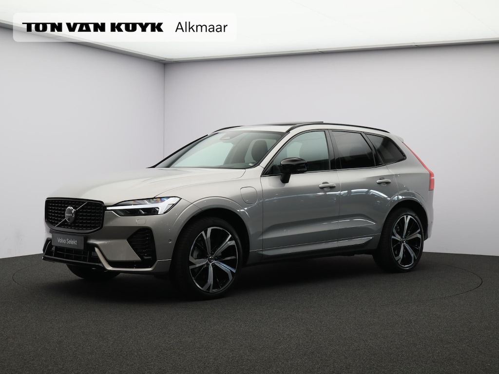 Volvo XC60 T6 350PK Plug-in hybrid AWD Ultimate Dark / Trekhaak / 21" / Contourstoelen / Head Up / 360gr Camera / Panoramisch Dak / Full Led / Harman Kardon /