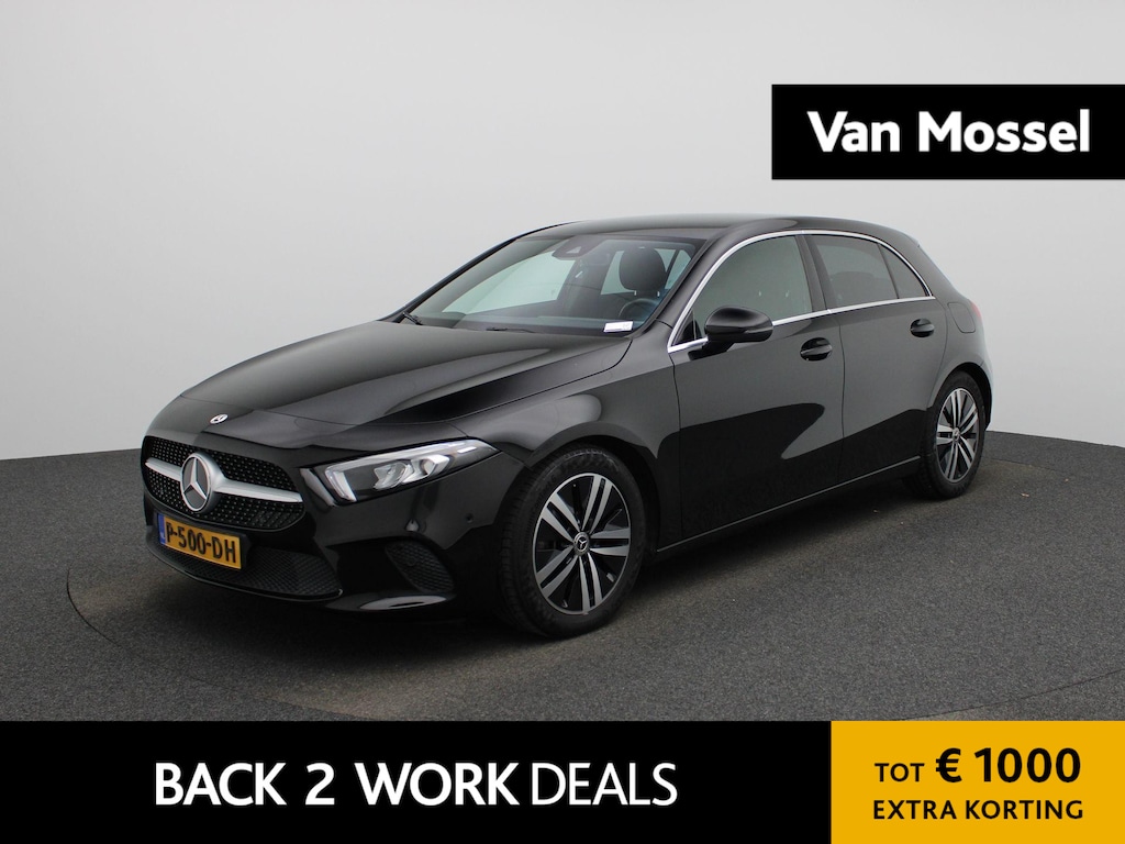Mercedes-Benz A-klasse 180 Business Solution Luxury | Automaat | Apple Carplay/Android Auto | Trekhaak | Sfeerverlichting | Climate Control | Achteruitrijcamera | Lederen Bekleding | Lichtmetalen Velgen |