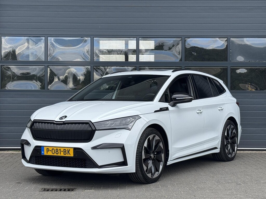 Skoda Enyaq IV 80 SPORTLINE (92% SOH) I GROOT ACCUPAKKET I WARMTEPOMP I NAVIGATIE I SCHUIF/KANTELDAK