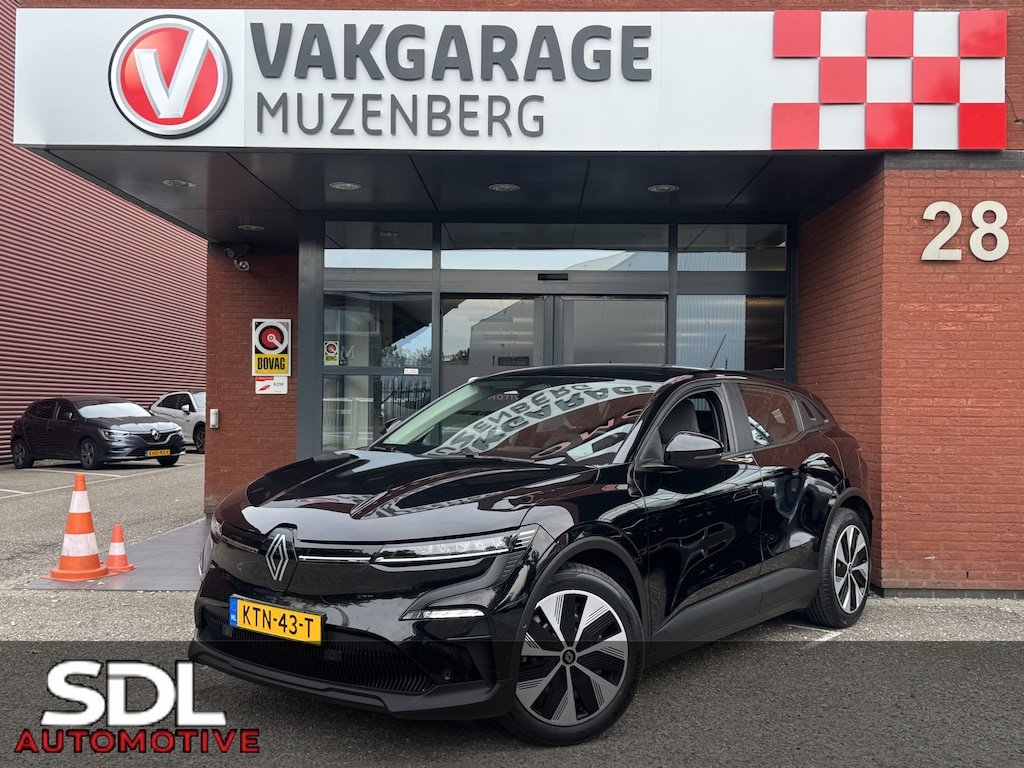 Renault Megane E-Tech EV40 Boost Charge Equilibre // SNEL LADEN!! // FULL LED // APPLE CARPLAY / ANDROID AUTO // CAMERA // DIGITAAL DISPLAY // KEYLESS