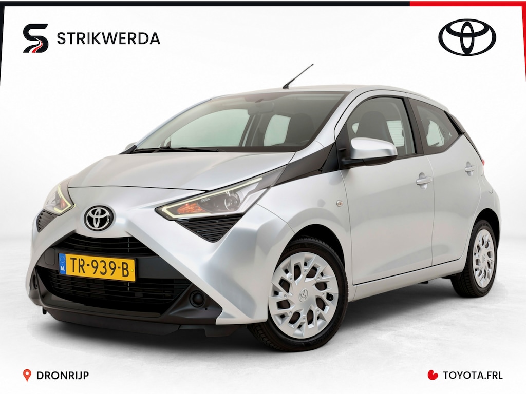 Toyota Aygo 1.0 VVT-i x-play | Airco | Camera | Bluetooth | All-season | Elek. ramen