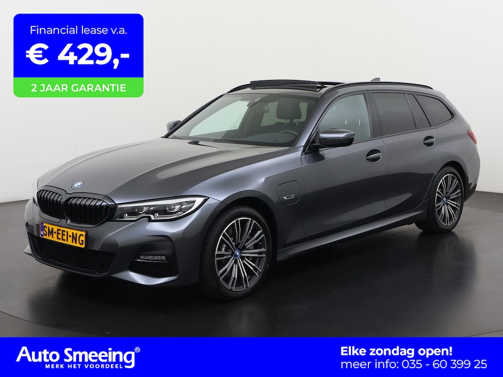 BMW 3-Serie Touring 330e xDrive M Sport Shadow | Panoramadak | Camera | Akoestisch glas | Zondag Open!