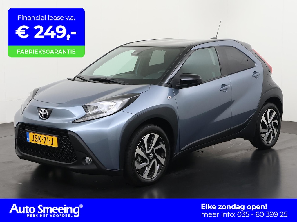 Toyota Aygo X 1.0 VVT-i MT Play Two-Tone | Camera | Stoelverwarming | Adaptief Cruise | Zondag Open!