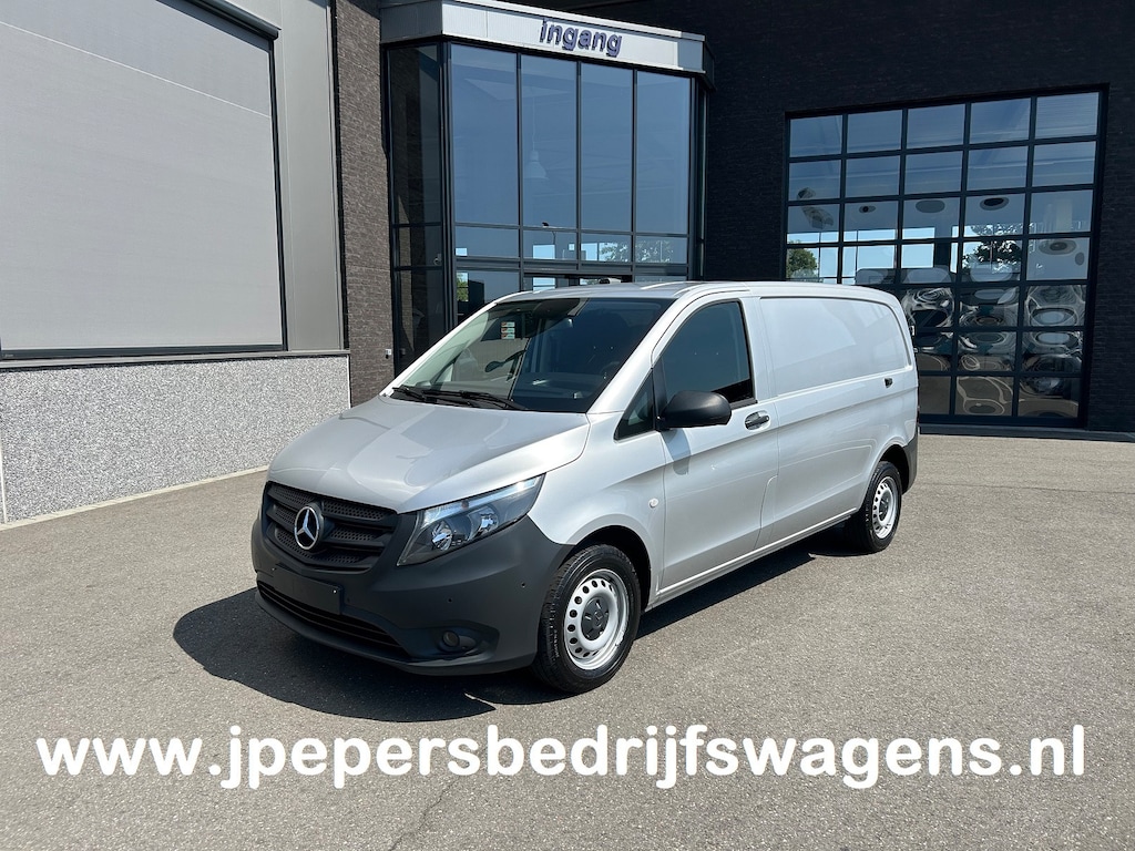 Mercedes-Benz Vito 114 CDI Camera / Navigatie / Parkeersensoren / Cruise control / Airco / 270 Graden achterdeuren