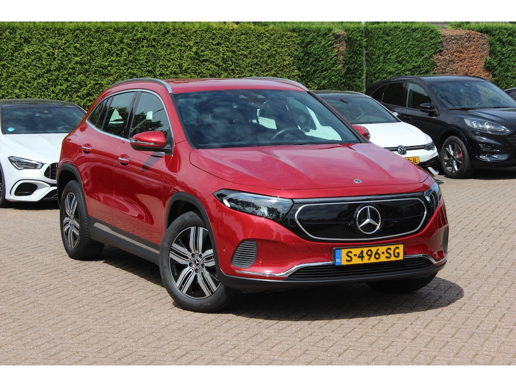 Mercedes-Benz EQA 250+ Luxury Line 71 kWh / SoH 93,4% / Camera / Leder / CarPlay / Keyless / 18'' / Stoelverwarming / DAB / Cruise Control