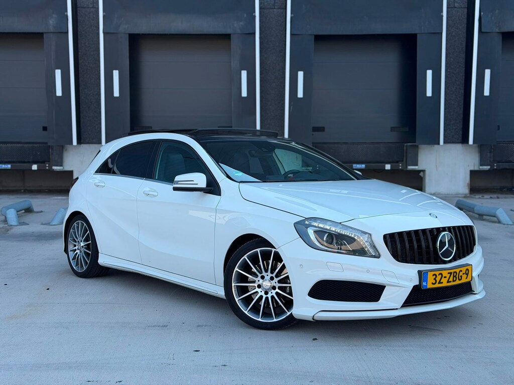 Mercedes-Benz A-klasse 250 AMG (PANO, ADAPTIVE CRUISE, LEDER, STOELV, PARKEERSENS V+A, TREKHAAK, XENON, NL-AUTO, GOED ONDERHOUD)