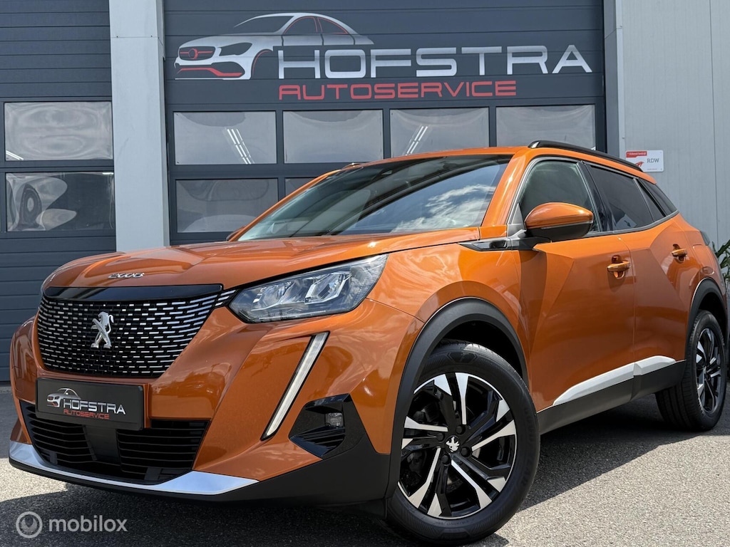 Peugeot 2008 1.2 PureTech Allure Pack Camera CarPlay 17inch