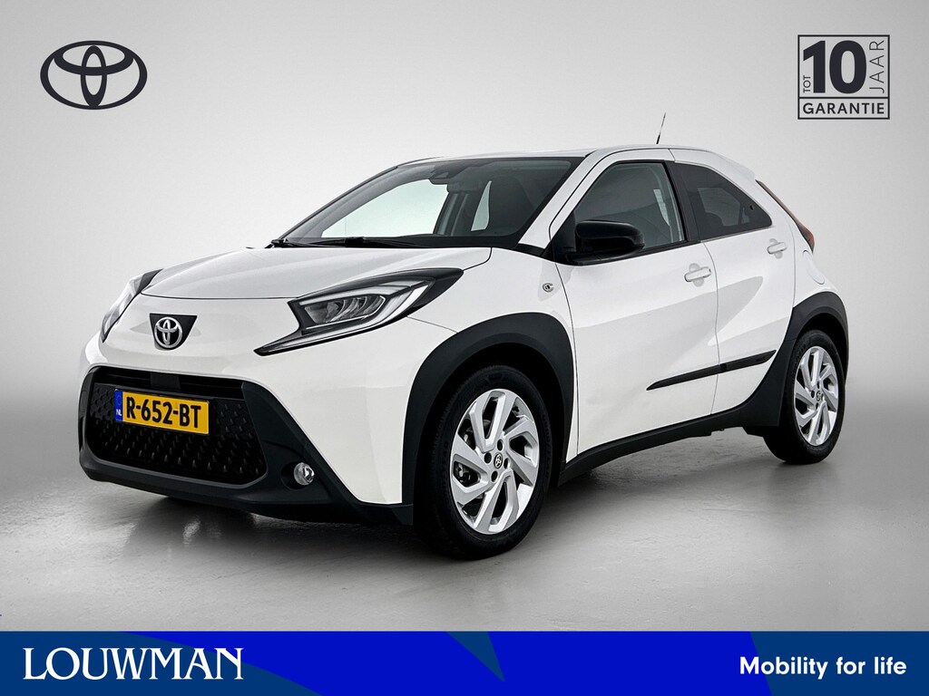 Toyota Aygo X 1.0 VVT-i MT first