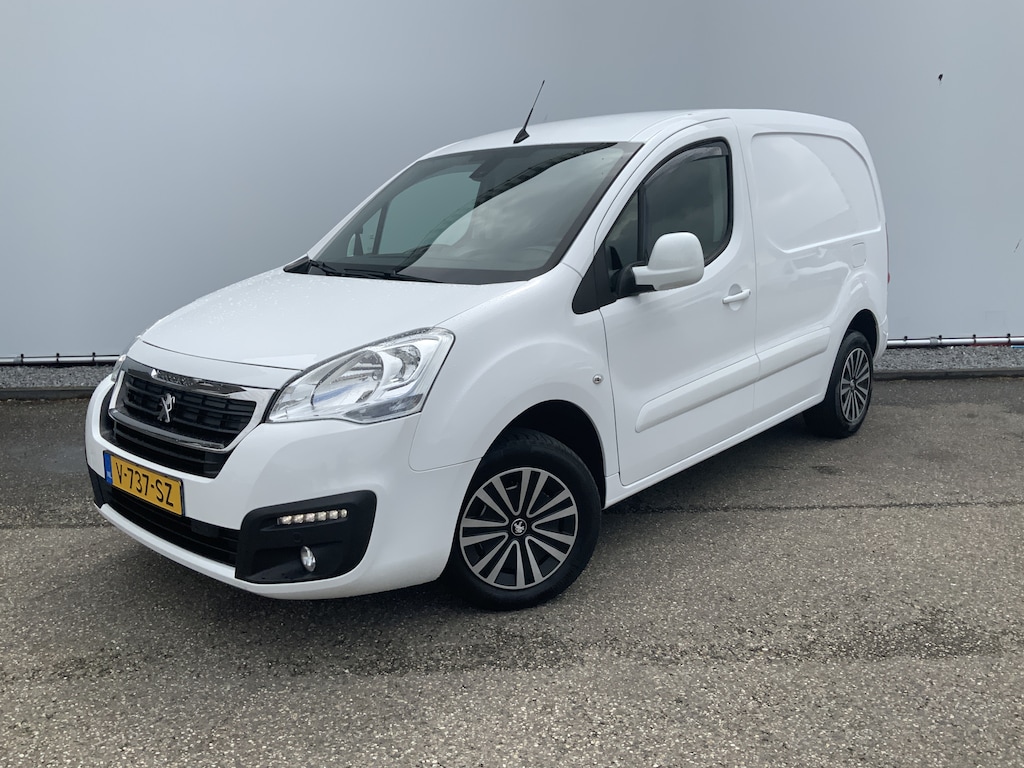 Peugeot Partner 120 1.6 BlueHDi 100 L1 Premium Pack S&S Airco Cruise 3 Zits Trekhaak 1250 kg Alu Velg Euro 6 Export