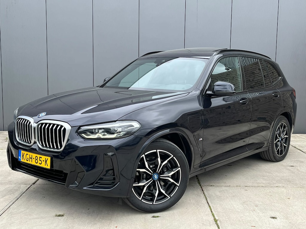 BMW X3 XDrive30e M-Sport | Alarm | Camera | Comfort Access | Lederen Bekleding | Memory | Panoramadak | Stoelverwarming |